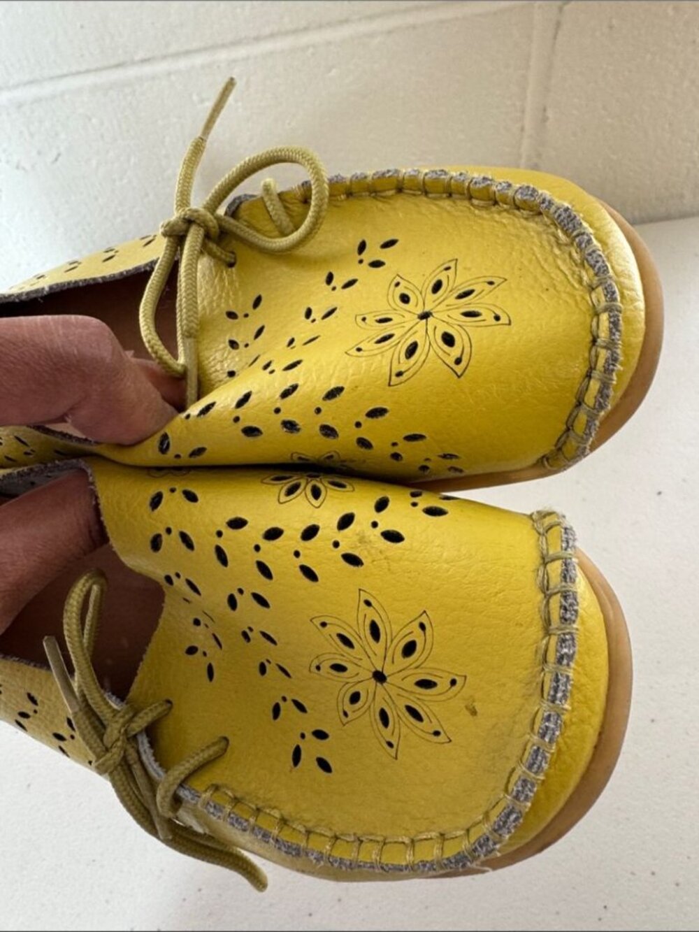 Women's Yellow Leather Perforated Slip-On Loafers 38 Floral Cutout Boho Chic - Picture 4 of 13